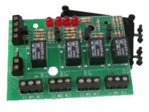 SCHEDA CON 4 USCITE 12V 1Ah